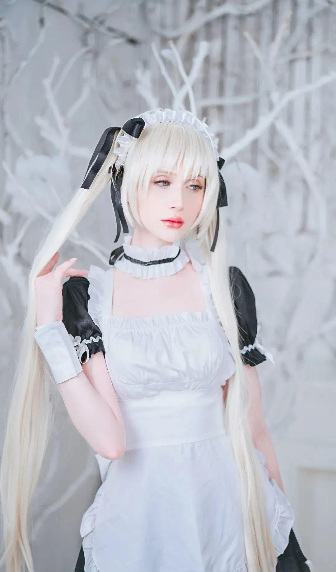 cos：缘之空春日野穹，来自他国的异域风情藏在这双浅棕色的双马尾中，也让这套女仆装多了份别样的韵味