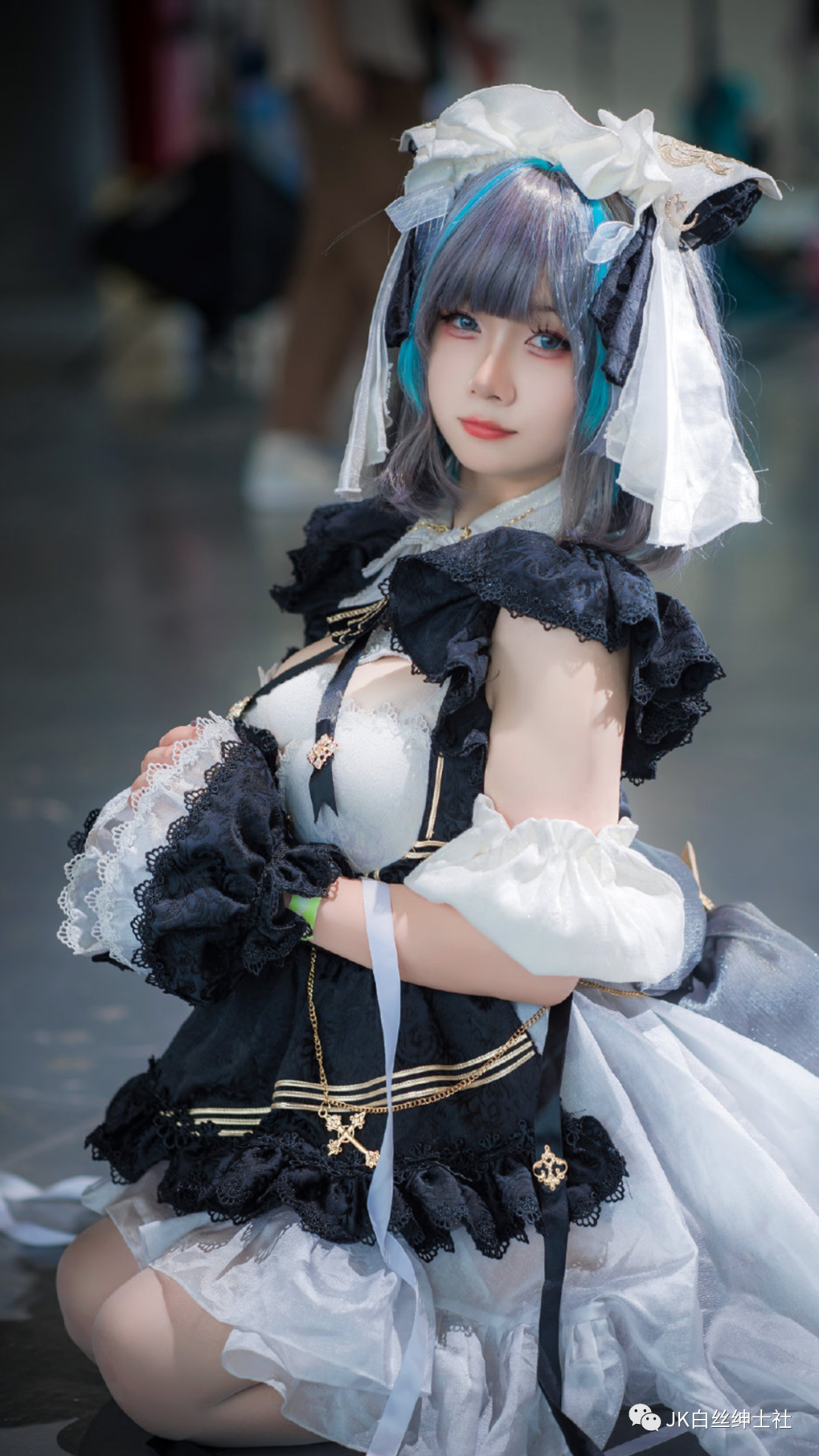 cos：碧蓝航线柴郡女仆场照@修修猫，这套柴郡简直太可爱了