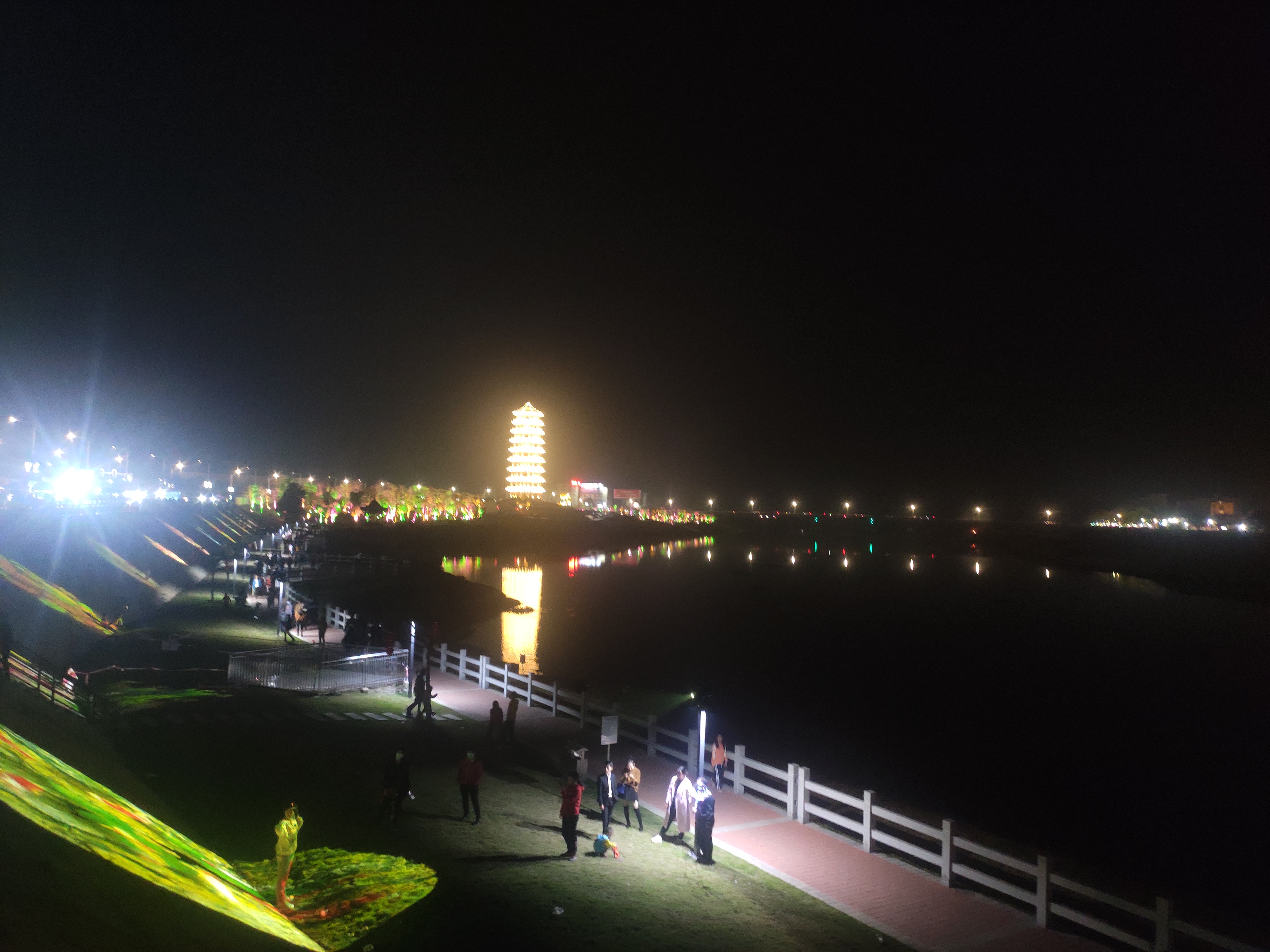 这是化州文光塔