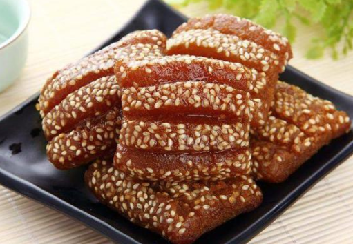 徐州,简称徐,古称彭城,徐州菜秉承有大彭风味,麻辣鲜香甜兼有,是吃货