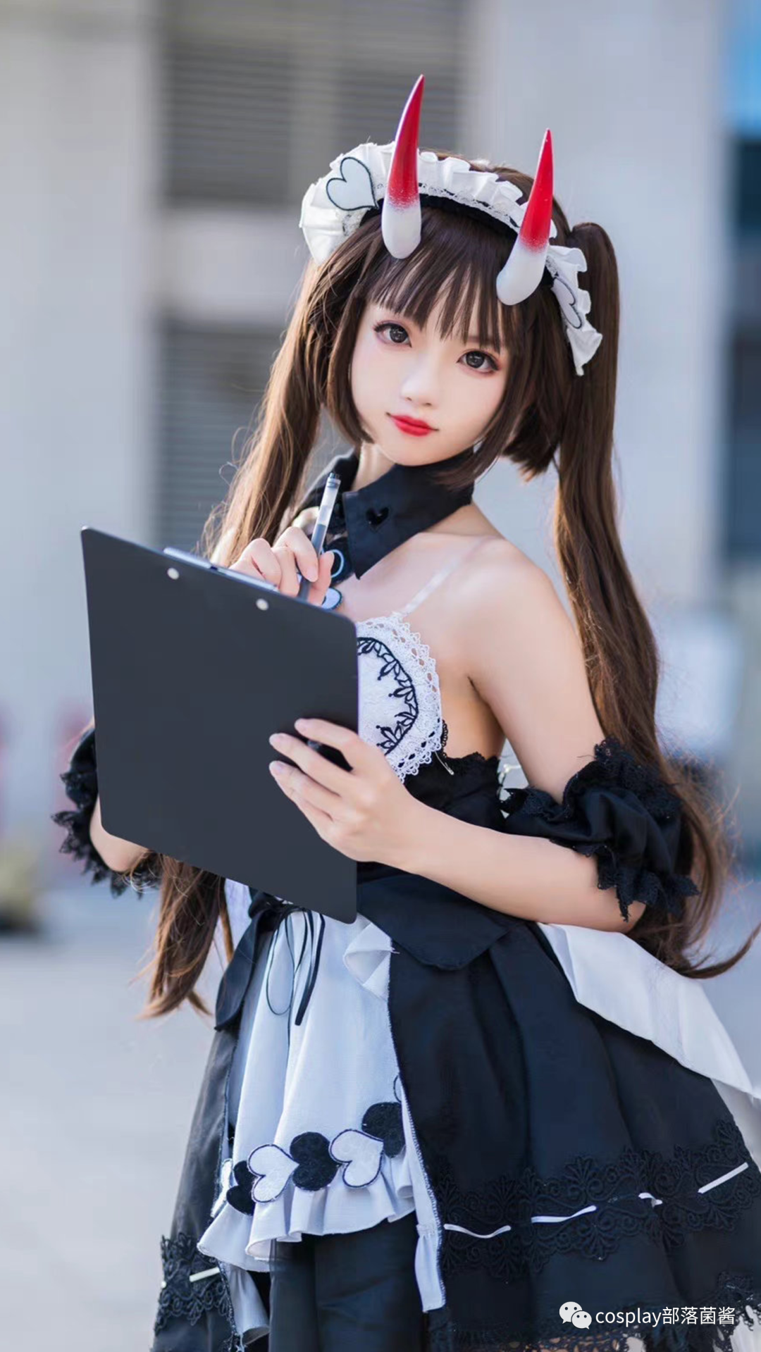 cos：碧蓝航线能代cos正片@狐玖玖，“需要少冰吗？”