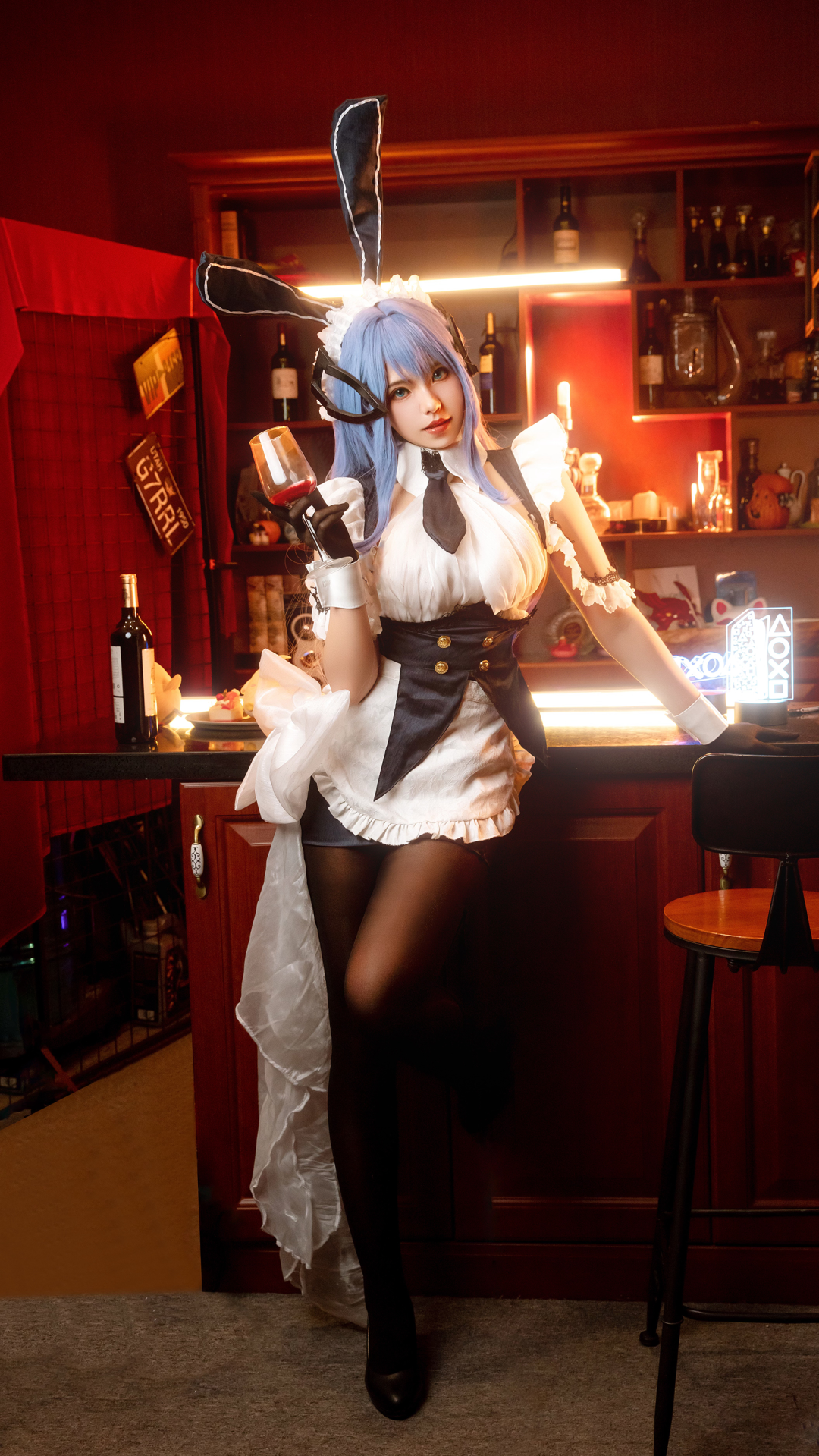 碧蓝航线-花园女仆cospaly正片，休闲状态下的小女仆