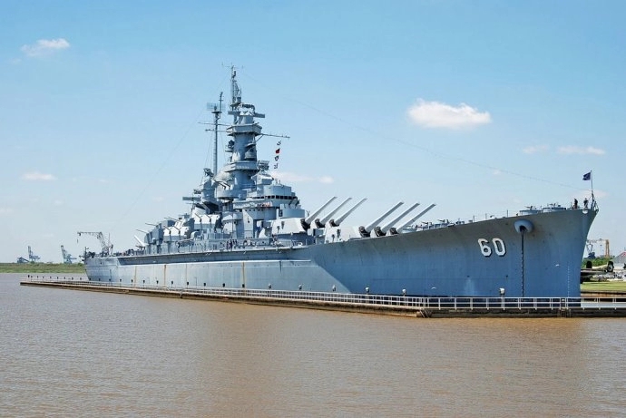 美帝南达科他级战列舰4号舰—阿拉巴马号,被买下作为纪念馆存在