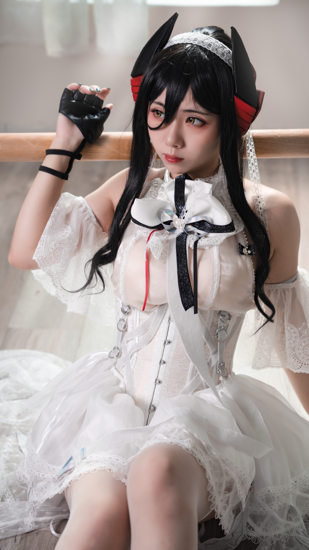 明日方舟伊内斯cosplay正片，【谁没有个芭蕾梦呢….既然有，那就实现吧！】