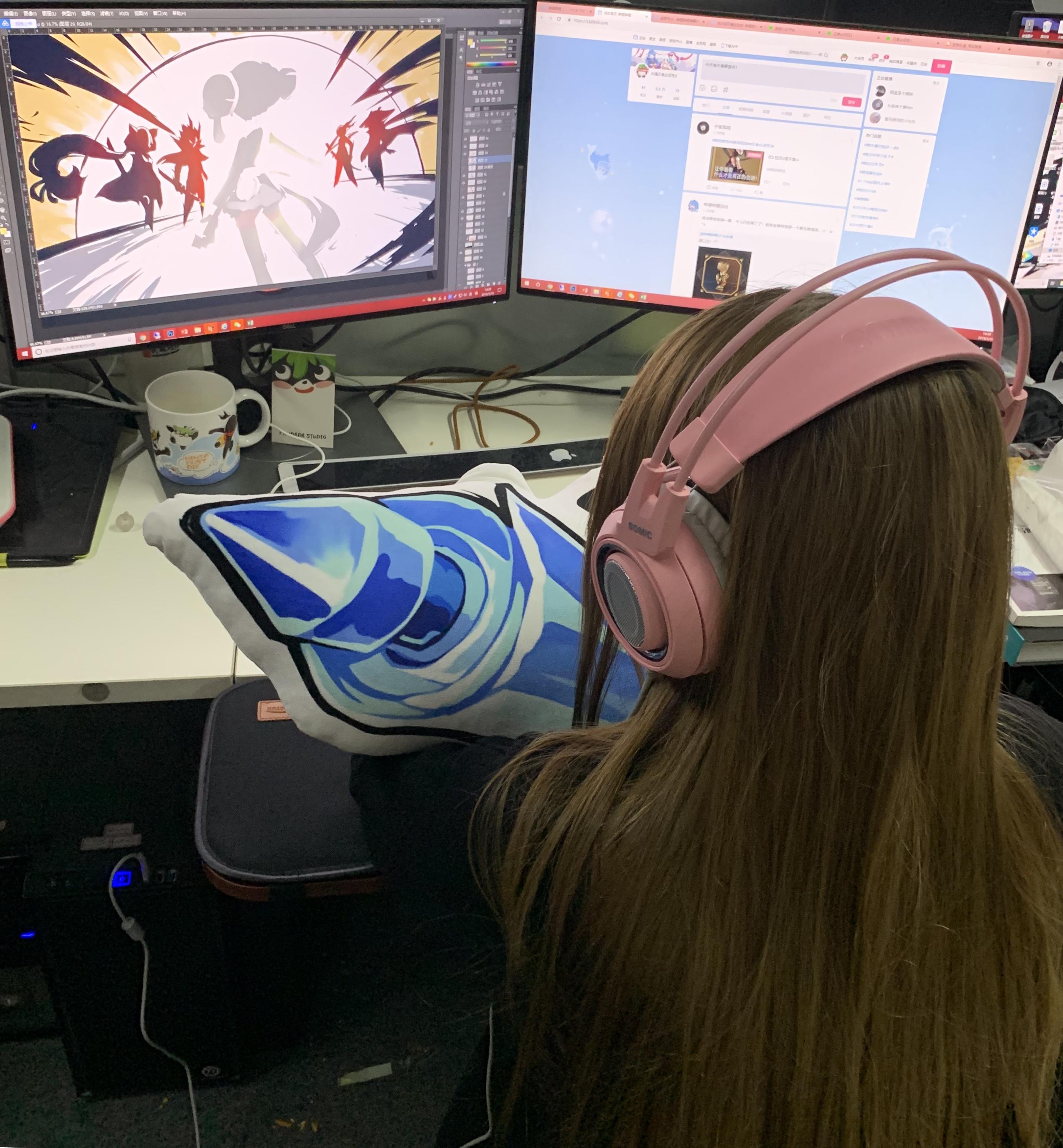 成功捕捉某工作室的市场部小改改。。