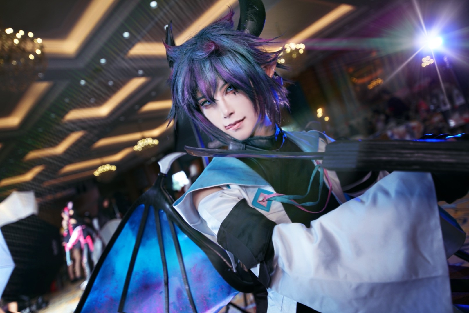 企图用自己cos的雷狮勾引靓仔来组队