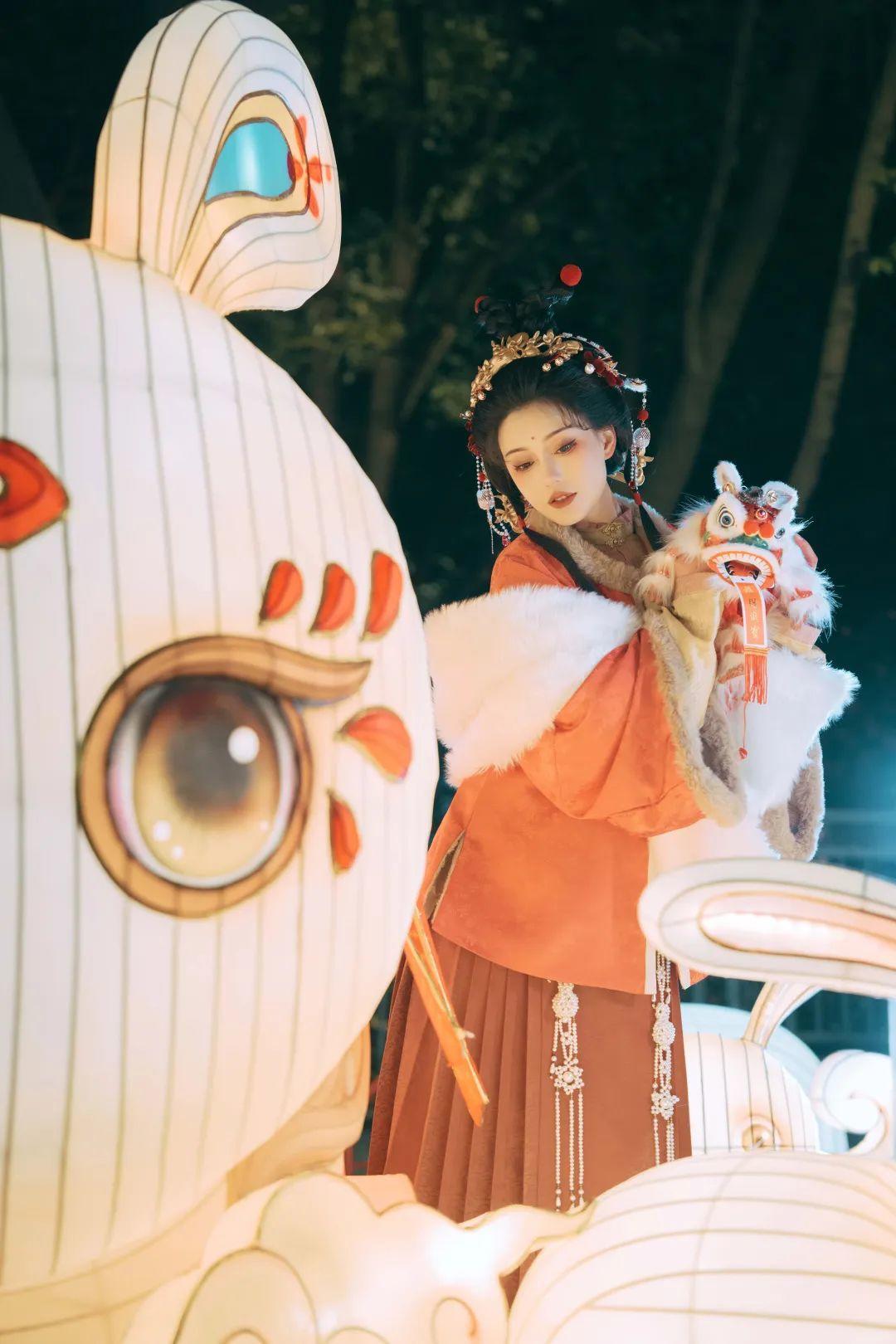 藏不住了，兔儿仙官空降上元灯会！一起走进惊艳世界的中式浪漫