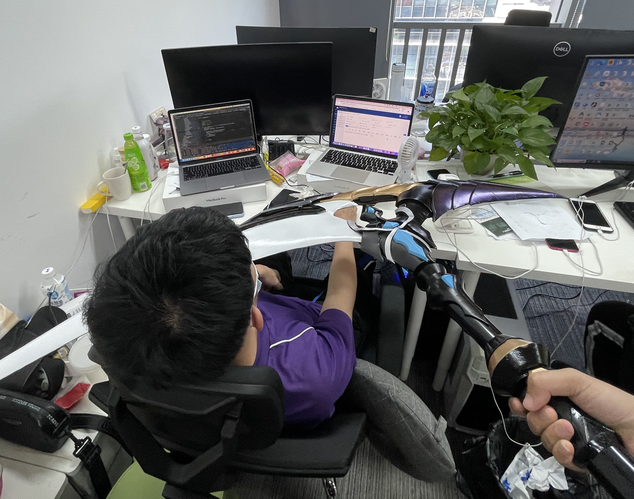 【服务器重启公告】
各位骑士大人，服务器即将在12点重启，修复部分BUG，敬请各位留意，避免遭受损失哦
别骂了别骂了，在杀技术祭天了