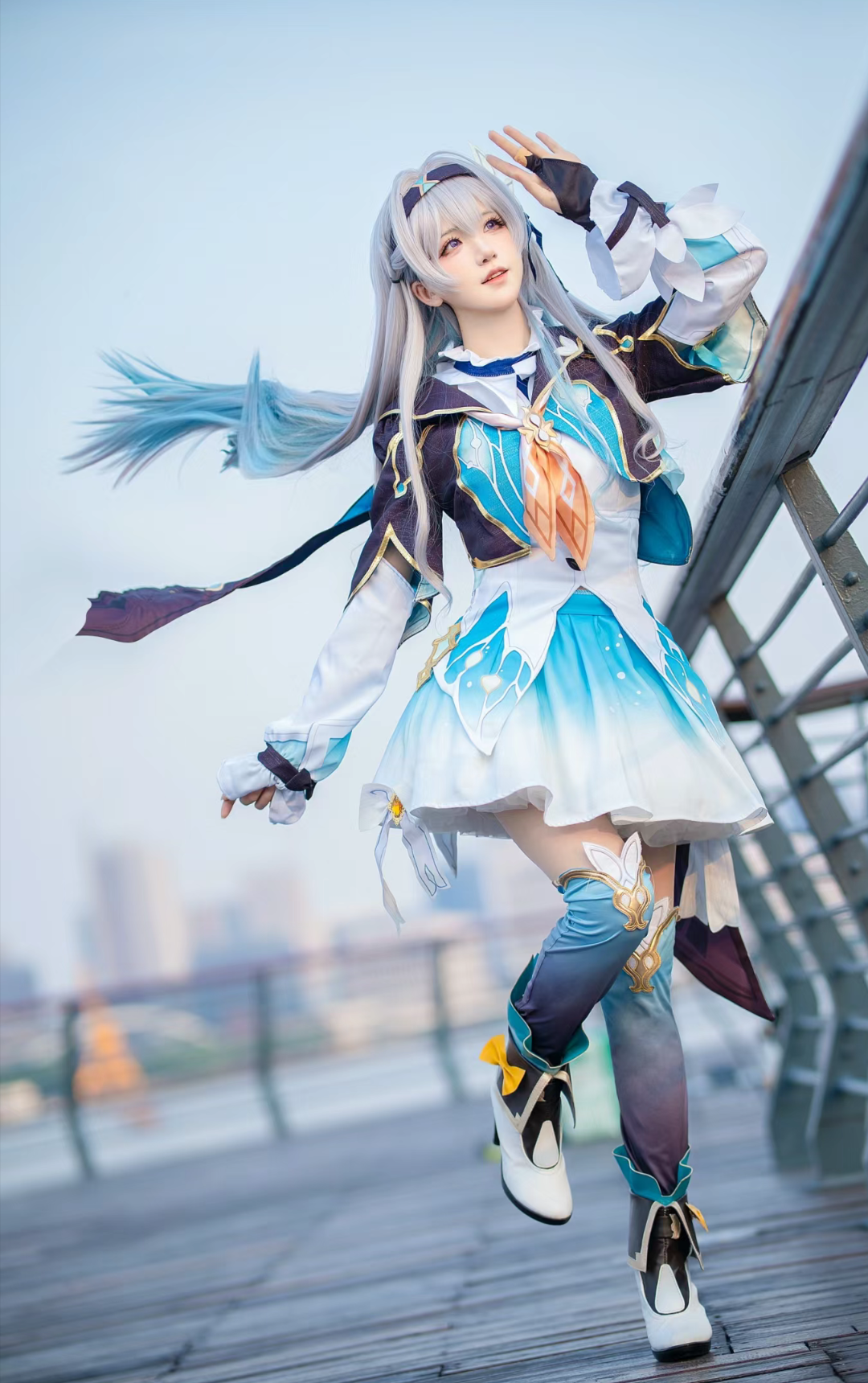 愿我们在清醒的现实相会