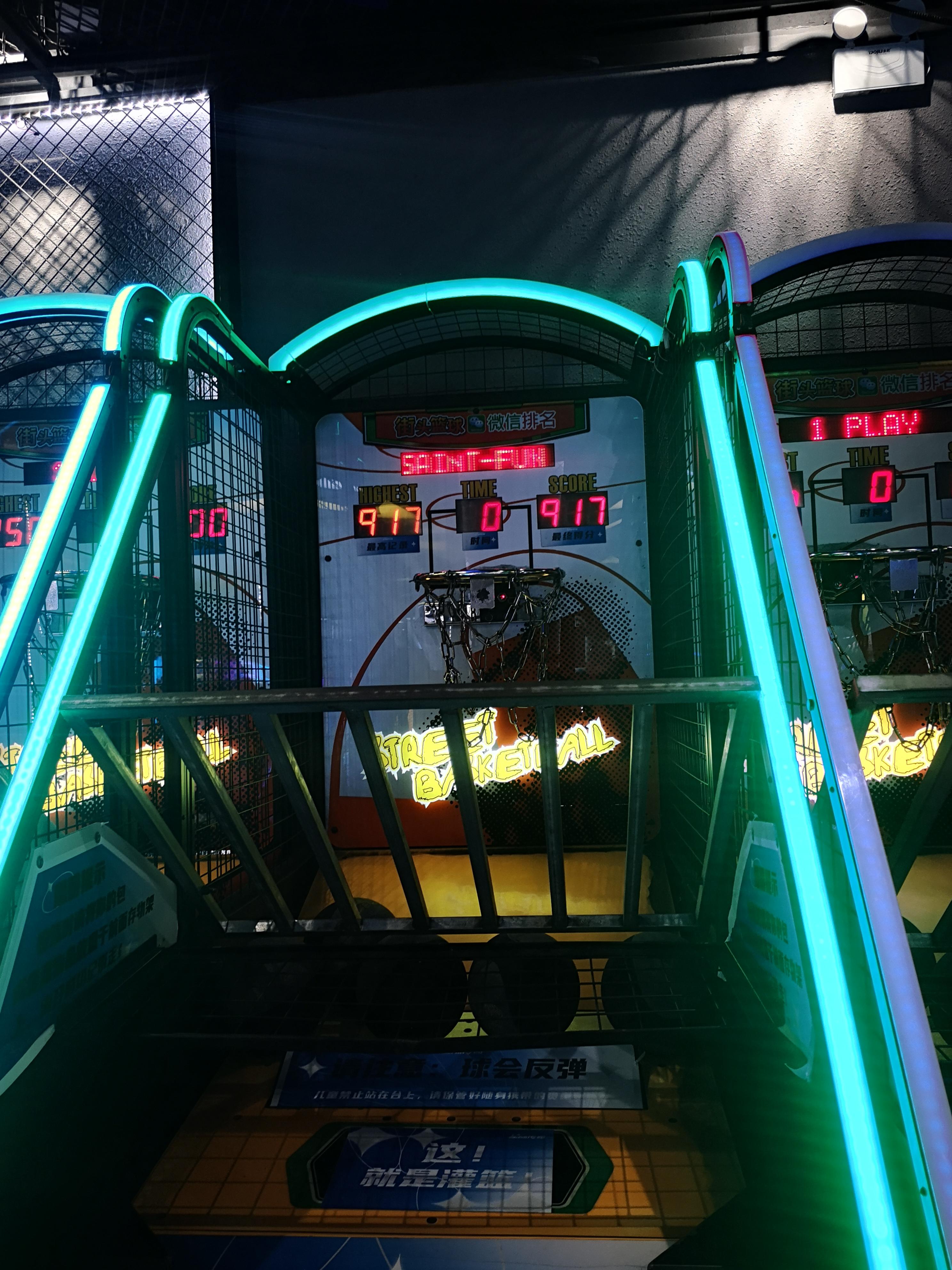游戏厅投篮机，900多分，彻底杀疯了