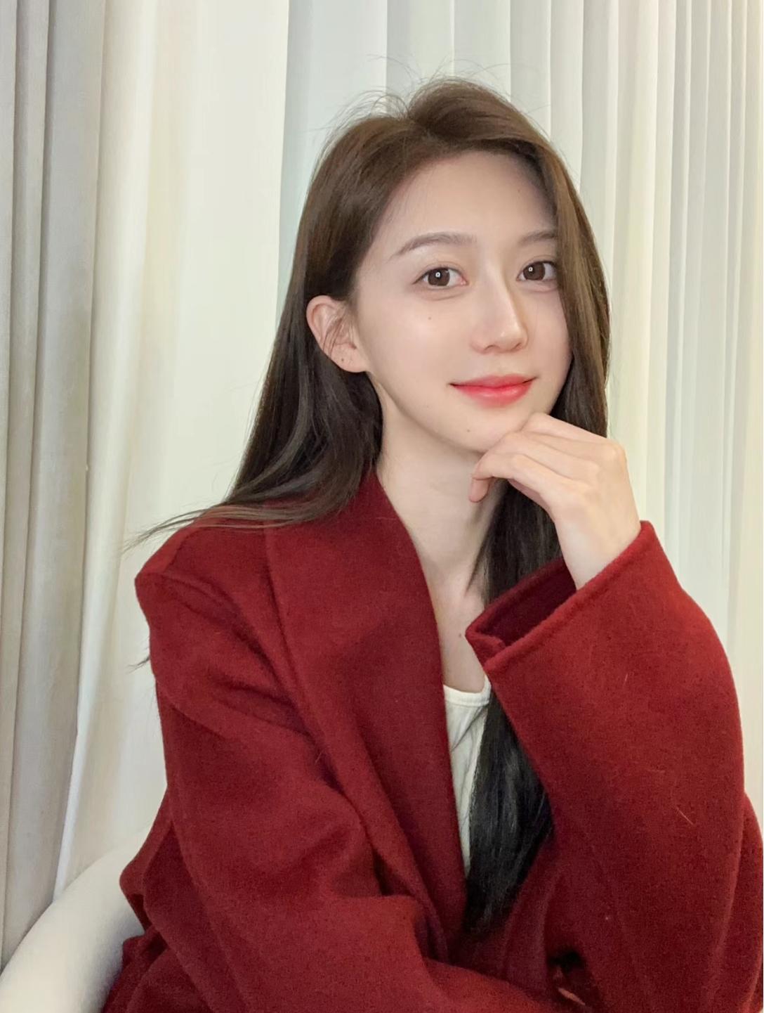 小草，我有个朋友想问问BOSS的问题