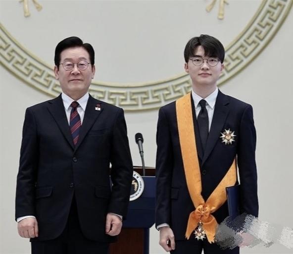 电竞国士破壁！Faker获韩国最高体育勋章
