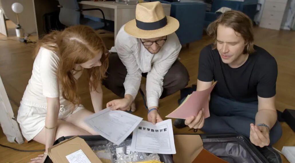 23公斤《极乐迪斯科》的中国周边，在漂泊两年后见到了它被抛弃的主创