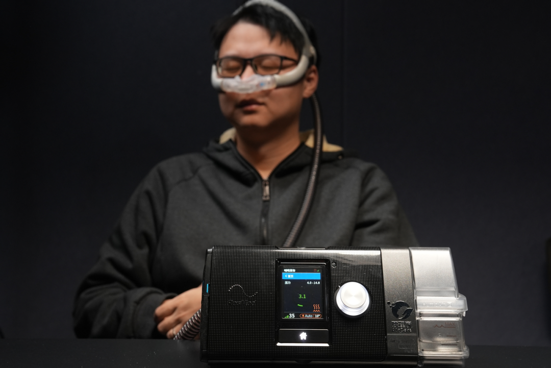 老登健康指南｜睡好觉才有精力玩游戏！瑞思迈 S10 与 AirMini开箱与使用