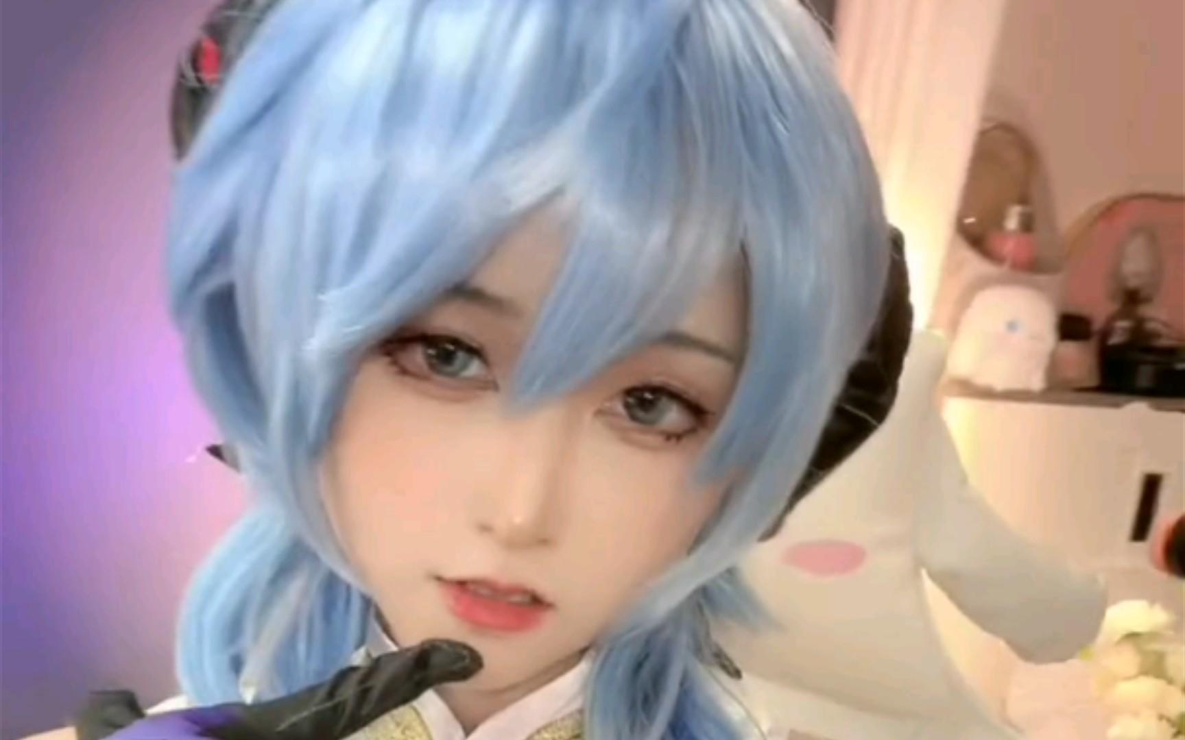 感受下被椰羊举高高的快乐