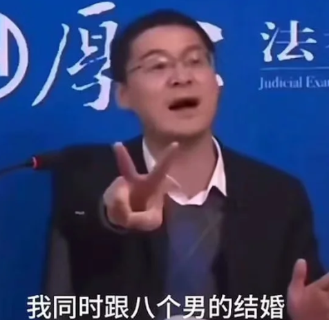 为剧本杀一掷千金的年轻人，只是为了找个“完美恋人”当陪玩？