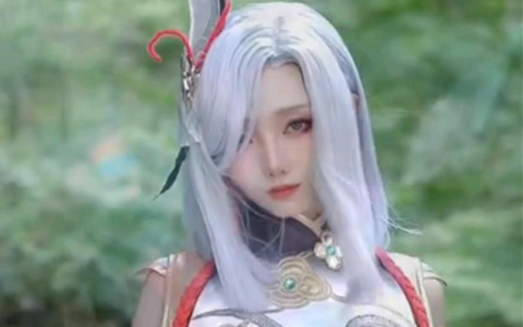 我名申鹤，命格孤煞